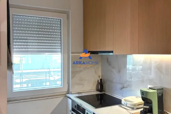 Shtepi me qera Apartament ne Tirane, 2+1, Mobilimi E mobiluar, Pagesa 1,000  Euro.