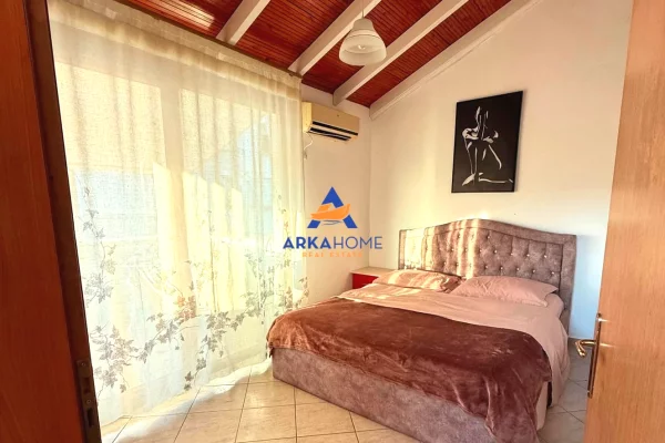 Shtepi me qera Apartament ne Tirane, 1+1, Mobilimi E mobiluar, Pagesa 548  Euro.