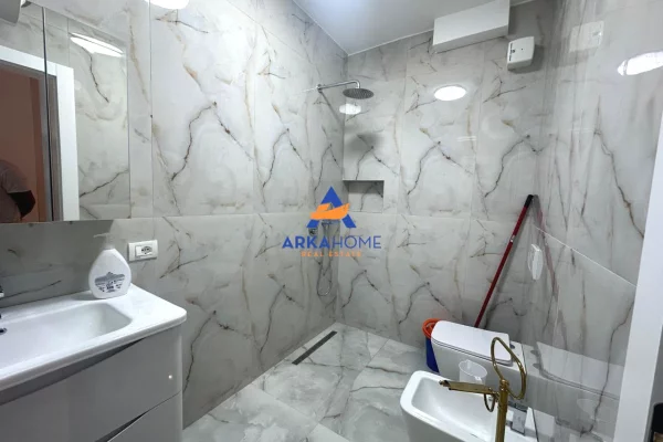 Shtepi me qera Apartament ne Tirane, 2+1, Mobilimi E mobiluar, Pagesa 1,000  Euro.