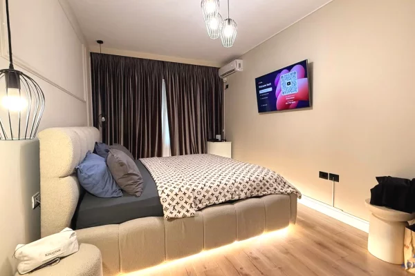 Shtepi me qera Apartament ne Tirane, 2+1, Mobilimi E mobiluar, Pagesa 1,200  Euro.