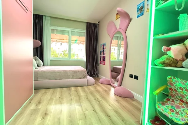 Shtepi me qera Apartament ne Tirane, 2+1, Mobilimi E mobiluar, Pagesa 1,200  Euro.