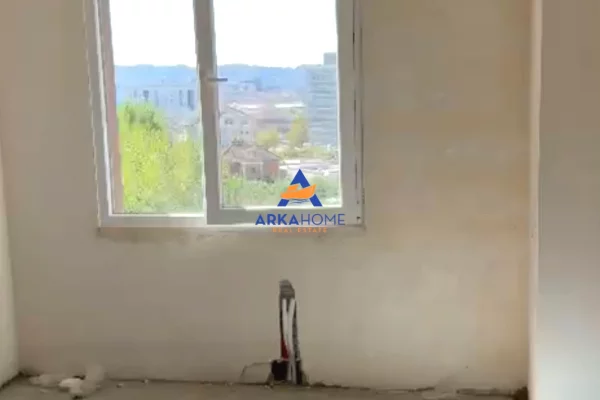Shtepi ne shitje Apartament ne Tirane, 3+1, Mobilimi Bosh, pa mobiluar, Pagesa 164,473  Euro.