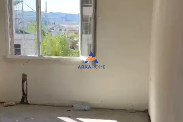 Shtepi ne shitje Apartament ne Tirane, 3+1, Mobilimi Bosh, pa mobiluar, Pagesa 164,473  Euro.
