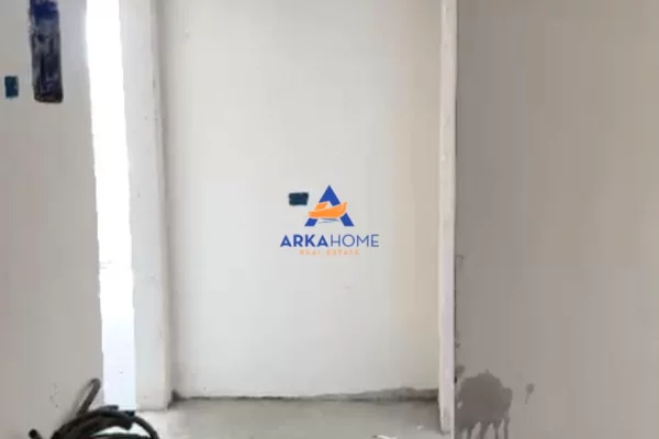 Shtepi ne shitje Apartament ne Tirane, 3+1, Mobilimi Bosh, pa mobiluar, Pagesa 164,473  Euro.