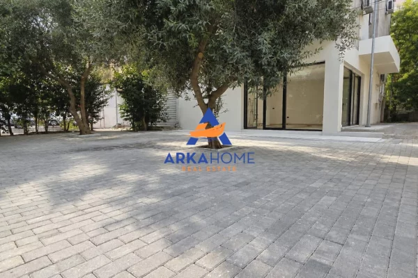 SHITET NJESI TREGTARE 50 M2 "RRUGA THANAS ZIKO" 188.000 EURO