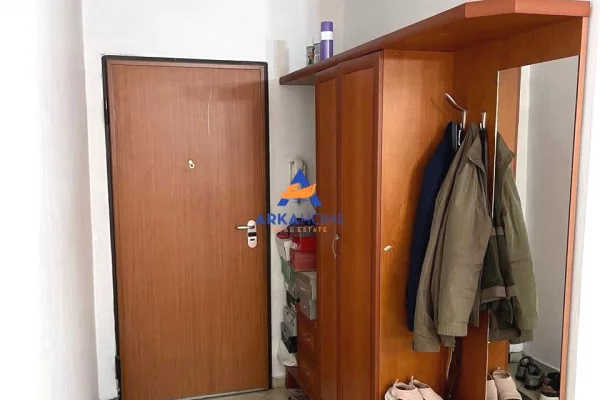 Shtepi me qera Apartament ne Tirane, 2+1, Mobilimi E mobiluar, Pagesa 657  Euro.
