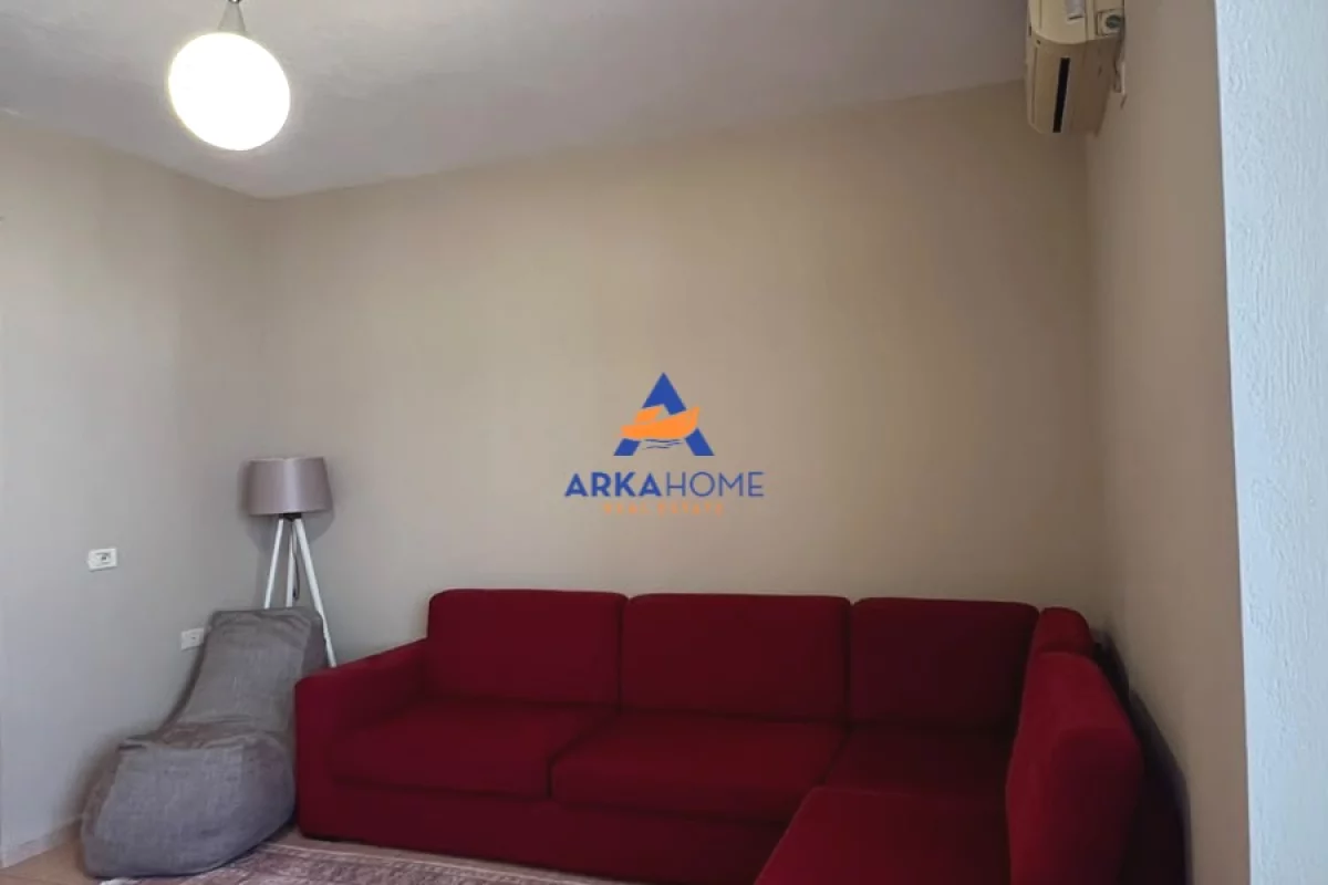 Shtepi me qera Apartament ne Tirane, 1+1, Mobilimi E mobiluar, Pagesa 657  Euro.