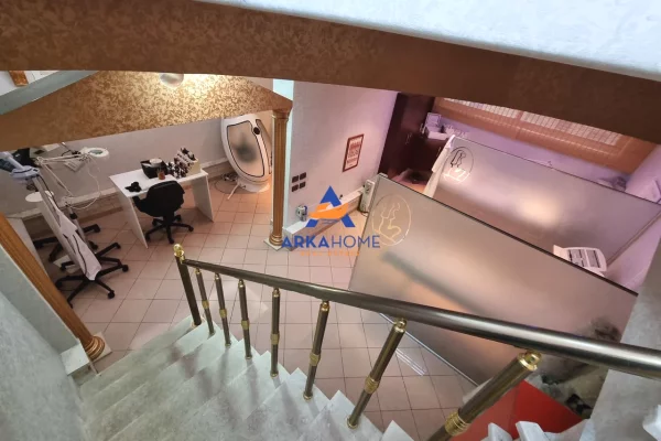 SHITET AMBIENT 148 M2 ME 2 KATE "MINE PEZA / RRUGA E DURRESIT" 420000 EURO
