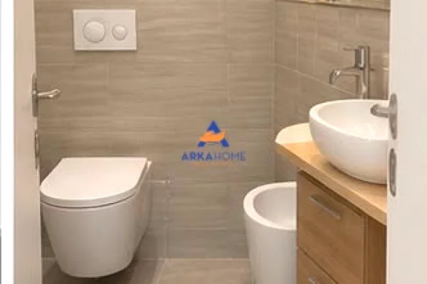 JEPET AMBIENT BIZNESI ME QERA 122 M2 "RRUGA E DURRESIT" 1800 EURO
