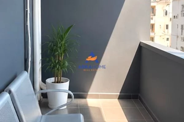 JEPET AMBIENT BIZNESI ME QERA 122 M2 "RRUGA E DURRESIT" 1800 EURO