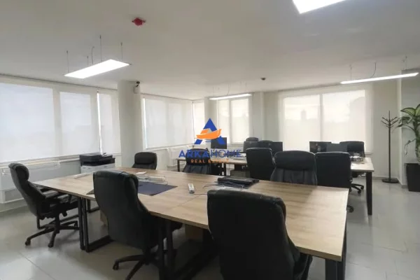 JEPET ZYRE ME QERA 370 M2 "SHKODER" CMIMI SIPAS KERKESES