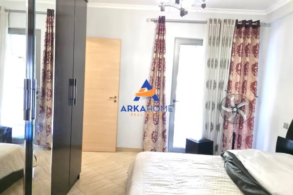 Shtepi ne shitje Apartament ne Tirane, 2+1, Mobilimi E mobiluar, Pagesa 200,000  Euro.