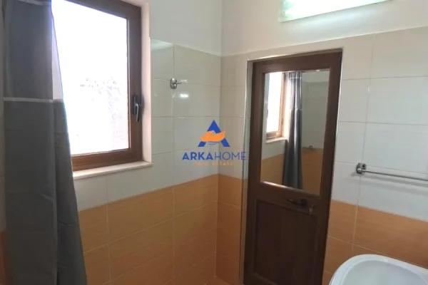 Shtepi me qera Apartament ne Tirane, 1+1, Mobilimi E mobiluar, Pagesa 655  Euro.
