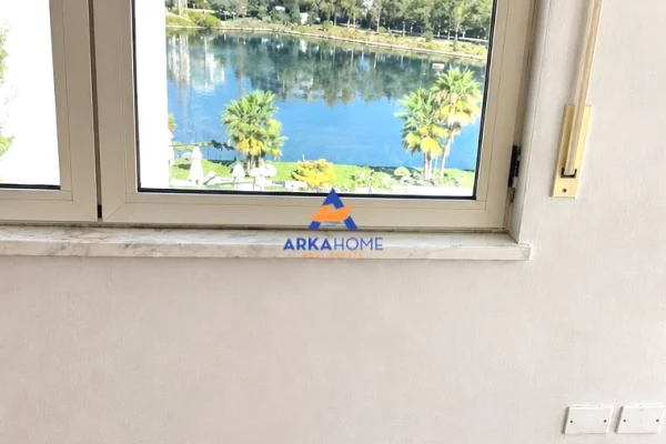 Shtepi me qera Apartament ne Tirane, 3+1, Mobilimi Pjeserisht e mobiluar, Pagesa 655  Euro.