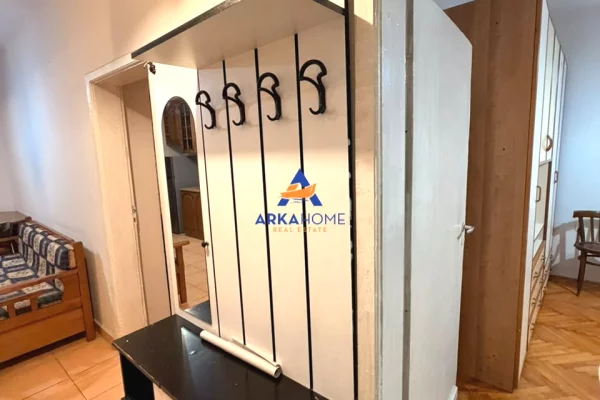 Shtepi me qera Apartament ne Tirane, 2+1, Mobilimi E mobiluar, Pagesa 650  Euro.