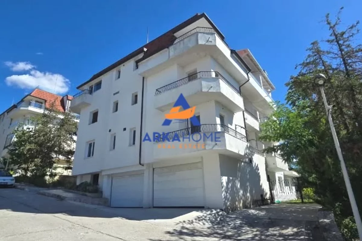 Shtepi ne shitje Apartament ne Tirane, 2+1, Mobilimi Bosh, pa mobiluar, Pagesa 196,506  Euro.