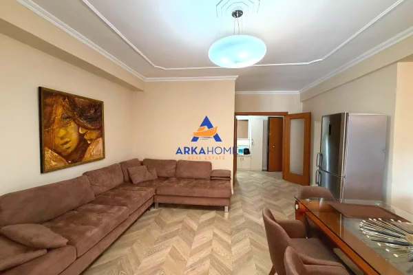 Shtepi me qera 4+1 ne Tirane - 1,419 Euro