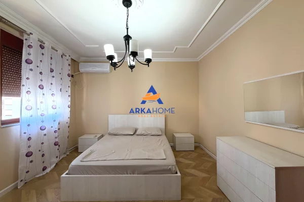 Shtepi me qera Apartament ne Tirane, 4+1, Mobilimi E mobiluar, Pagesa 1,419  Euro.