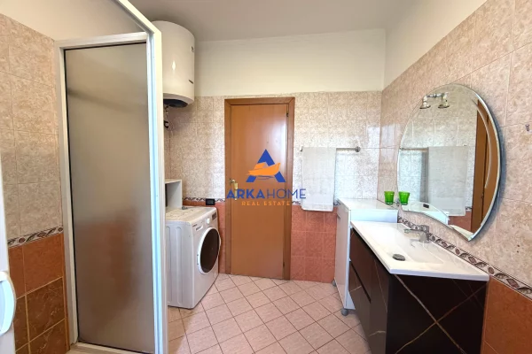 Shtepi me qera Apartament ne Tirane, 4+1, Mobilimi E mobiluar, Pagesa 1,419  Euro.