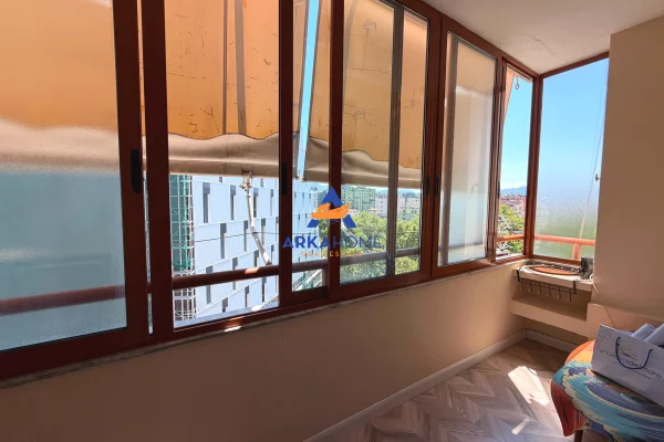 Shtepi me qera Apartament ne Tirane, 4+1, Mobilimi E mobiluar, Pagesa 1,419  Euro.