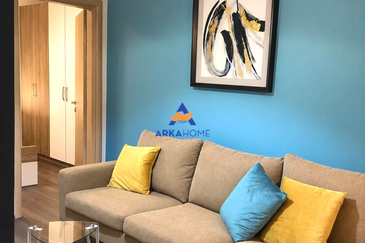 Shtepi me qera Apartament ne Tirane, 1+1, Mobilimi E mobiluar, Pagesa 818  Euro.
