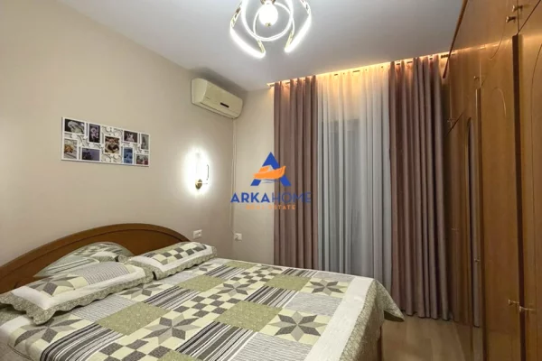 Shtepi me qera Apartament ne Tirane, 1+1, Mobilimi E mobiluar, Pagesa 709  Euro.