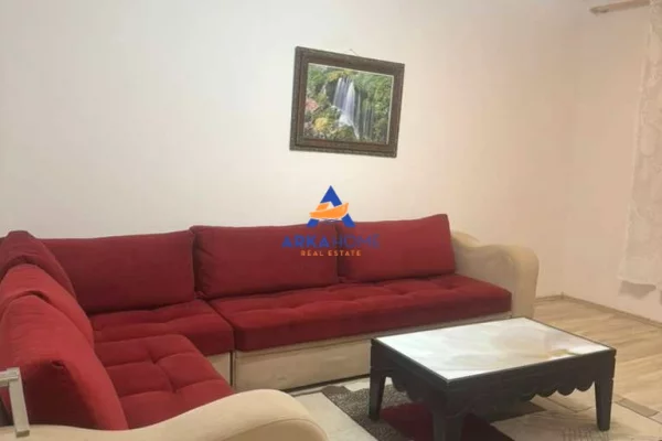 JEPET APARTAMENT 3+1+ANEKS ME QERA "PRANE AMERIKAN 2" 45.000 LEKE