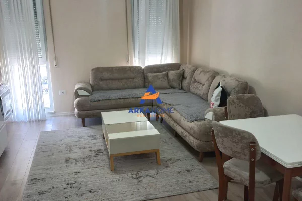 Shtepi me qera 2+1 ne Tirane - 545 Euro