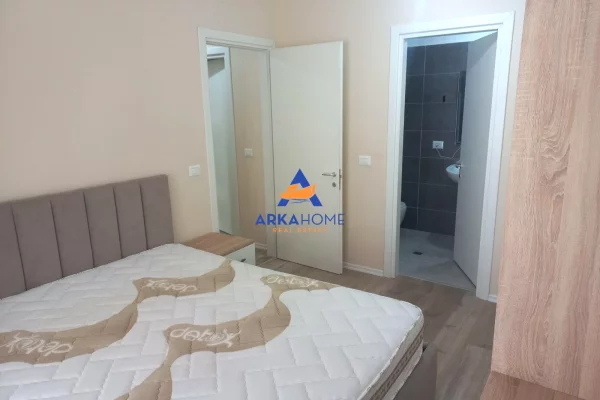 Shtepi me qera Apartament ne Tirane, 2+1, Mobilimi E mobiluar, Pagesa 545  Euro.