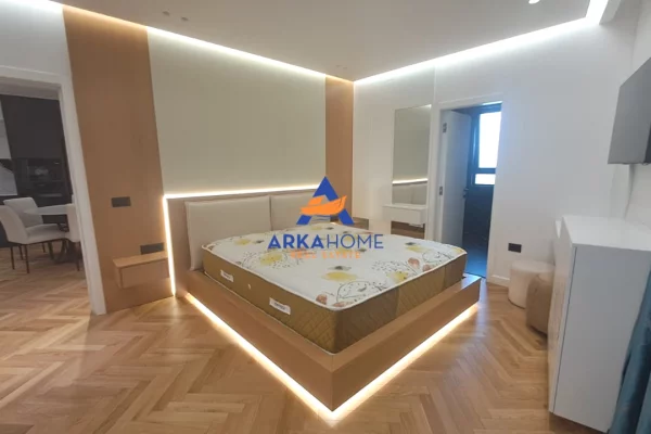 Shtepi ne shitje Apartament ne Tirane, 2+1, Mobilimi E mobiluar, Pagesa 245,365  Euro.