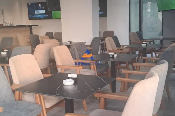 JEPET LOKAL ME QERA 120 M2 "KOMPLEKSI FRATARI, ASTIR" 1000 EURO