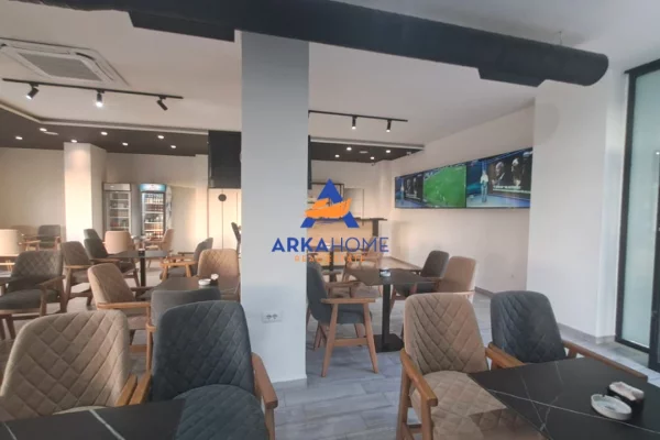 JEPET LOKAL ME QERA 120 M2 "KOMPLEKSI FRATARI, ASTIR" 1000 EURO