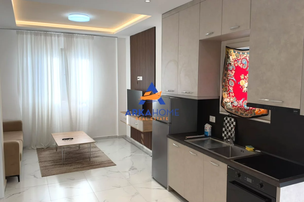 Shtepi me qera Apartament ne Tirane, 1+1, Mobilimi E mobiluar, Pagesa 545  Euro.