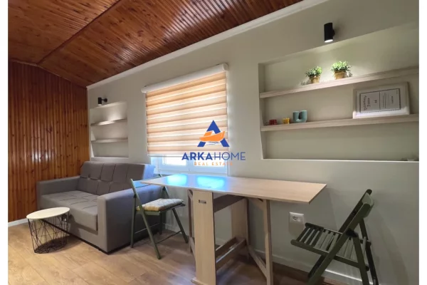 Shtepi me qera Apartament ne Tirane, 1+1, Mobilimi E mobiluar, Pagesa 599  Euro.