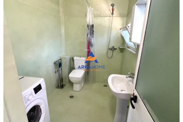 Shtepi me qera Apartament ne Tirane, 1+1, Mobilimi E mobiluar, Pagesa 599  Euro.
