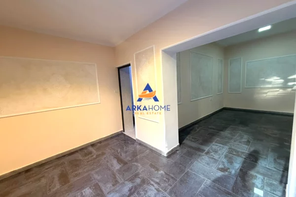 JEPET ME QERA AMBIENT SHERBIMI 40 M2 "NE VASIL SHANTO" 45.000 LEKE