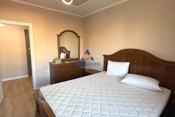 Shtepi ne shitje Apartament ne Tirane, 2+1, Mobilimi Pjeserisht e mobiluar, Pagesa 187,568  Euro.
