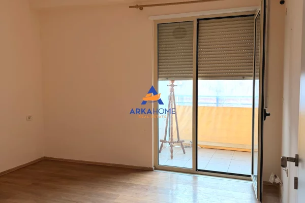 Shtepi me qera 1+1 ne Tirane - 545 Euro