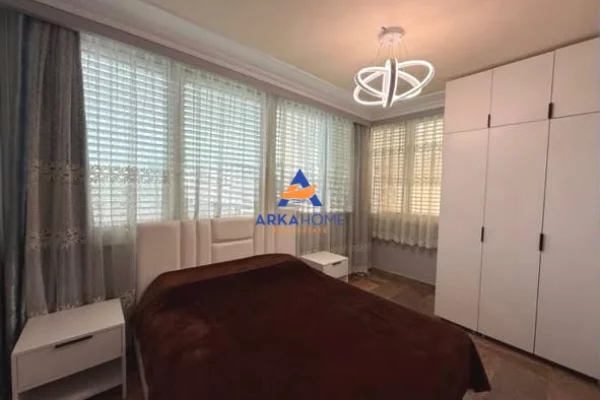 Shtepi ne shitje Apartament ne Tirane, 1+1, Mobilimi E mobiluar, Pagesa 147,219  Euro.