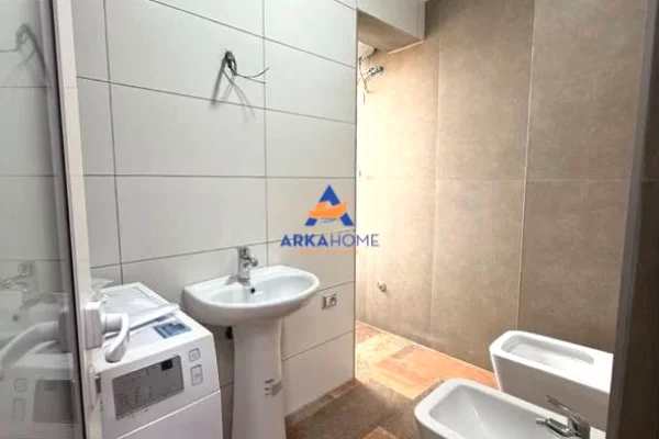 Shtepi ne shitje Apartament ne Tirane, 1+1, Mobilimi E mobiluar, Pagesa 147,219  Euro.