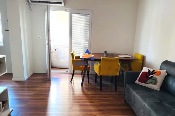 Shtepi ne shitje Apartament ne Tirane, 1+1, Mobilimi E mobiluar, Pagesa 158,124  Euro.