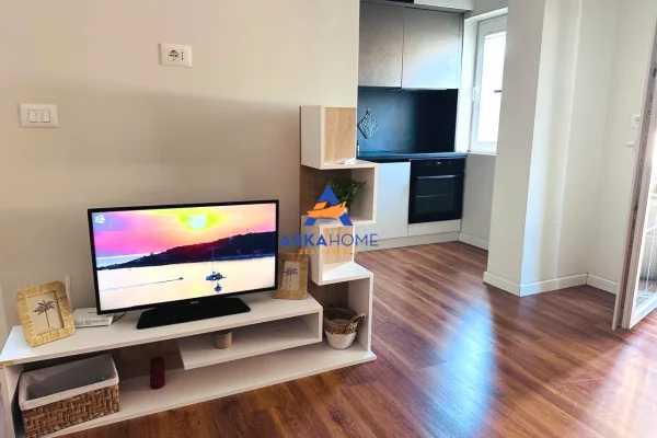 Shtepi ne shitje Apartament ne Tirane, 1+1, Mobilimi E mobiluar, Pagesa 158,124  Euro.