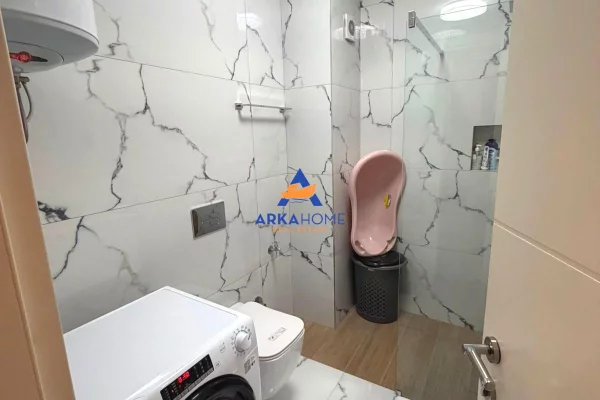 Shtepi me qera Apartament ne Tirane, 2+1, Mobilimi E mobiluar, Pagesa 545  Euro.