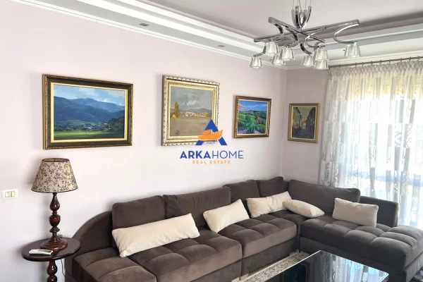 Shtepi me qera Apartament ne Tirane, 3+1, Mobilimi E mobiluar, Pagesa 851  Euro.
