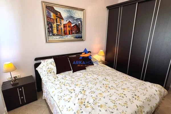 Shtepi me qera Apartament ne Tirane, 3+1, Mobilimi E mobiluar, Pagesa 851  Euro.