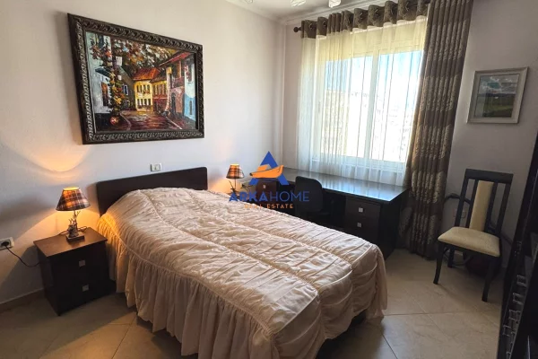 Shtepi me qera Apartament ne Tirane, 3+1, Mobilimi E mobiluar, Pagesa 851  Euro.