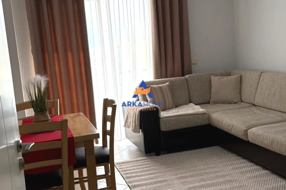 Shtepi ne shitje Apartament ne Durres, 1+1, Mobilimi E mobiluar, Pagesa 72,000  Euro.