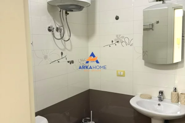 Shtepi ne shitje Apartament ne Durres, 1+1, Mobilimi E mobiluar, Pagesa 72,000  Euro.