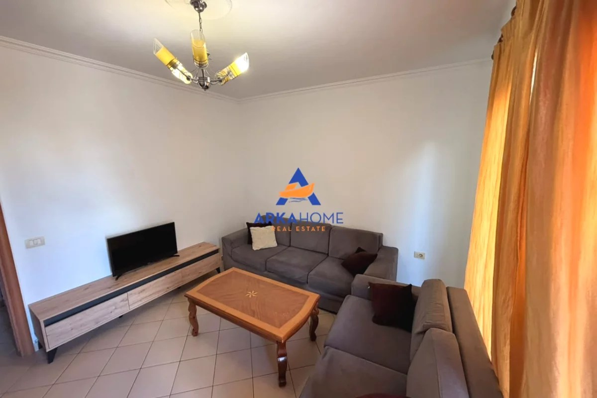Shtepi me qera Apartament ne Tirane, 1+1, Mobilimi E mobiluar, Pagesa 600  Euro.
