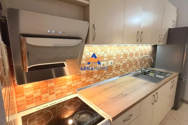 Shtepi me qera Apartament ne Tirane, 1+1, Mobilimi E mobiluar, Pagesa 600  Euro.